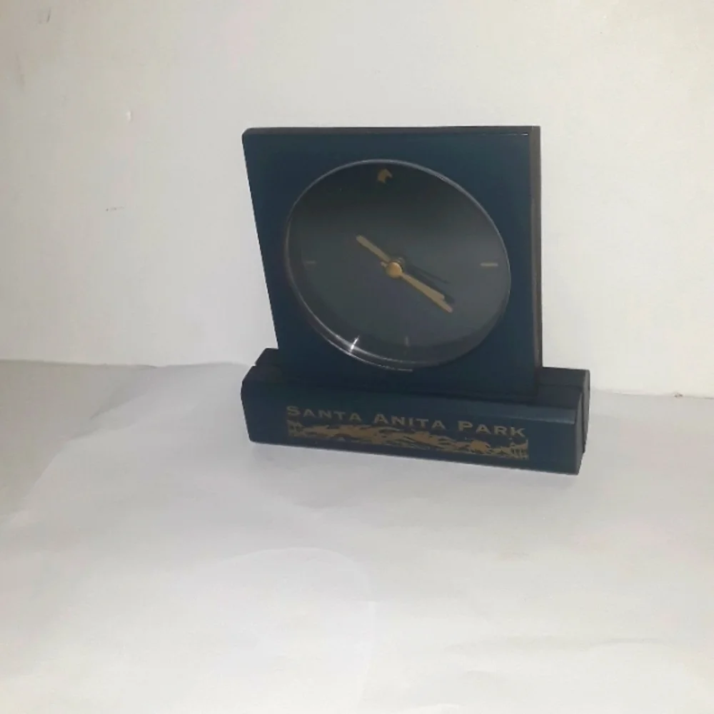 RARE SANTA ANITA PARK HORSE RACE TIME DESK CLOCK RACING